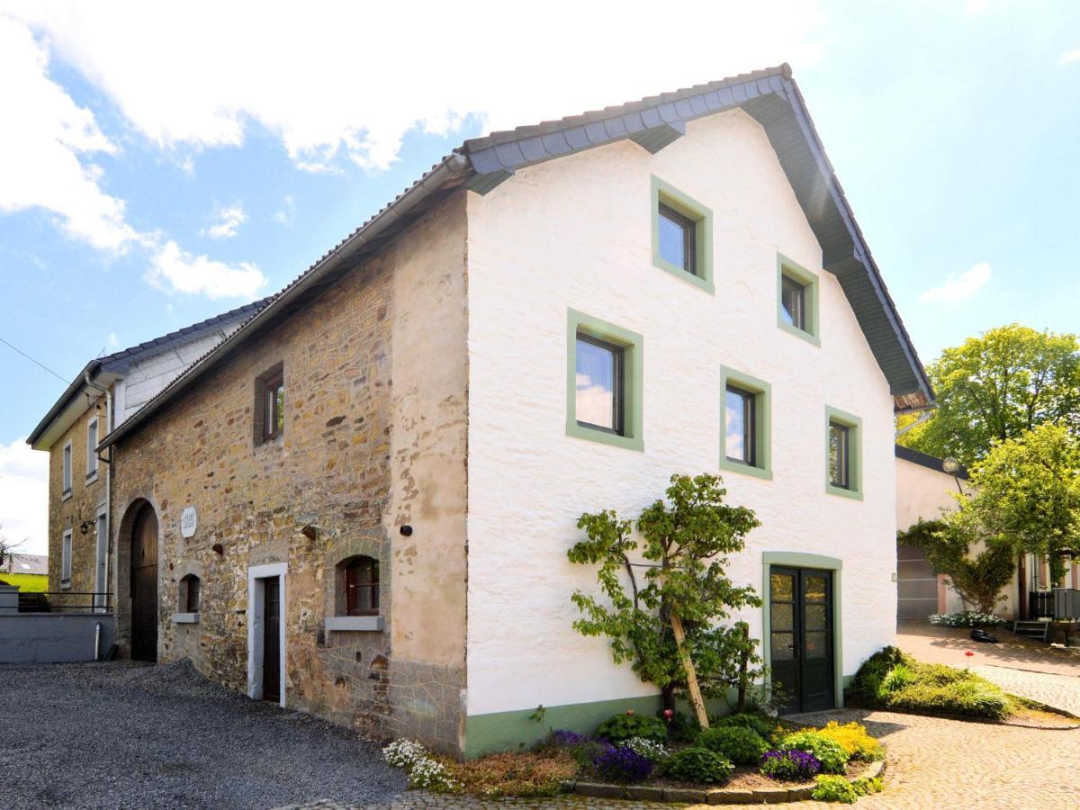 Lovely Holiday Home In B Tgenbach By The Lake Butgenbach Exterior photo